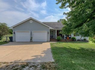 14609 Tillman Rd, Smithville, MO 64089
