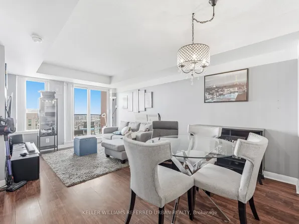 25 Town Centre Ct #3203, Toronto, ON M1P 0B4