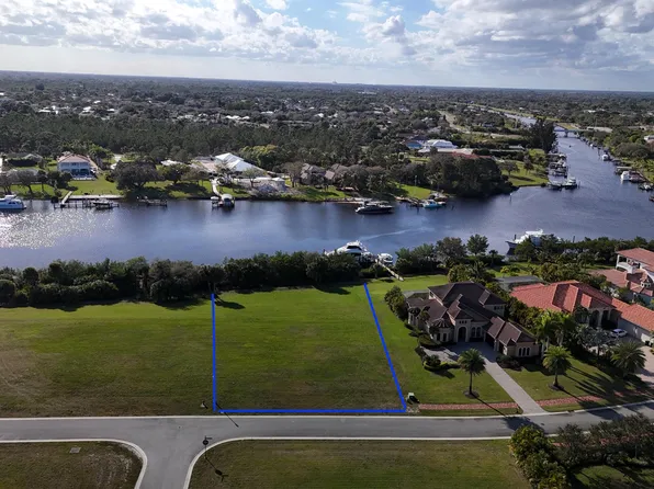 117 SE Fiore Bello, Port St Lucie, FL 34952