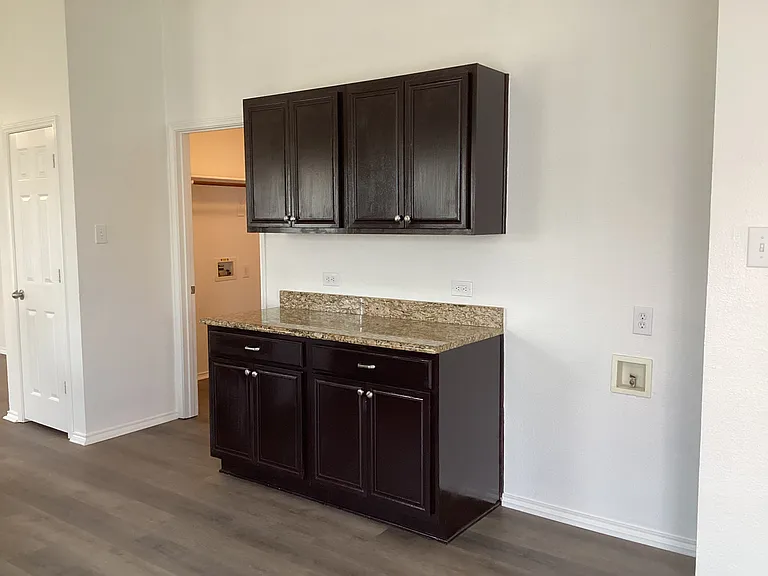 11900 Porcupine Dr — Photo 8