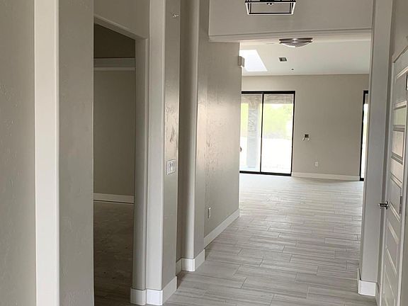5th image of 3226 Iroquois Dr