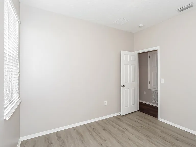 4064 Festival Pointe Blvd — Photo 14