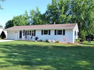 325 Janet Ct, Wrightstown, WI 54180