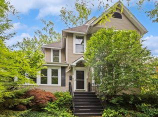 1715 Walnut Ave, Wilmette, IL 60091