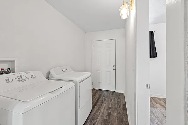 7818 James Dr — Photo 10