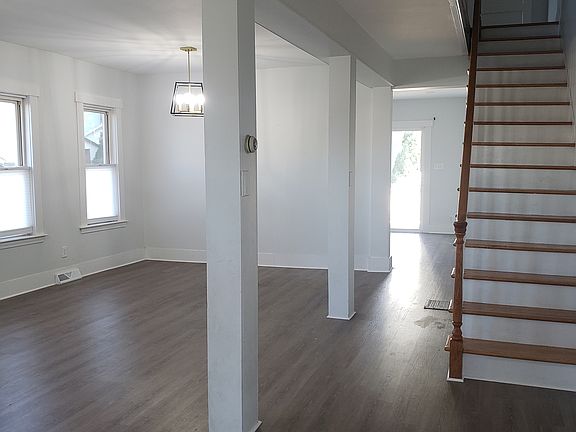 5th image of 35 Herrick St Unit A