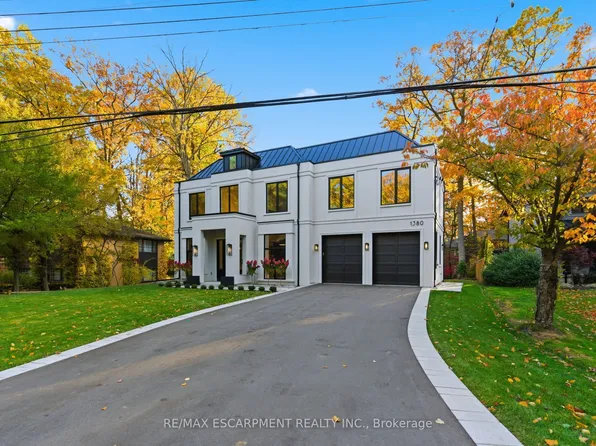 1380 Birchwood Heights Dr, Mississauga, ON L5G 2Y2