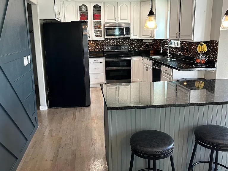 1069 N Sage Dr — Photo 7
