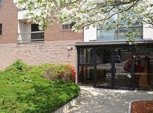 24 Corey St APT 201, Everett, MA 02149