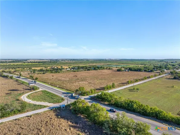 15350 San Marcos Hwy, Martindale, TX 78655