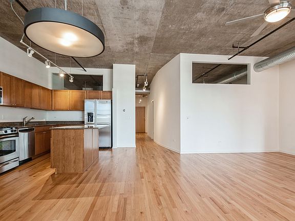4th image of 849 N Franklin St Unit 1008