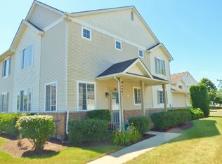 66 Strawflower Ct, Romeoville, IL 60446