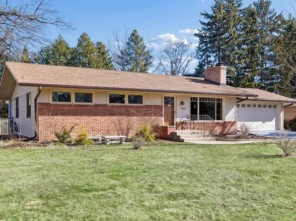 1965 Autumn St, Falcon Heights, MN 55113