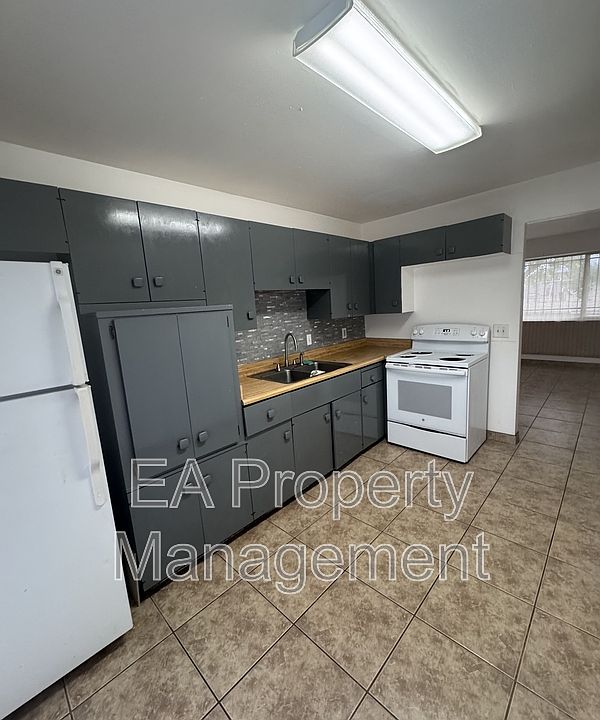 1st image of 7015 Trumbull Ave SE