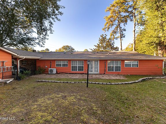3rd image of 2816 Williamsburg Rd
