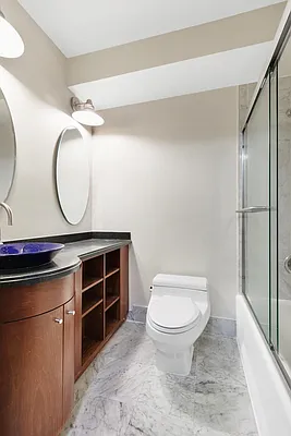 Rented by R New York | media 43