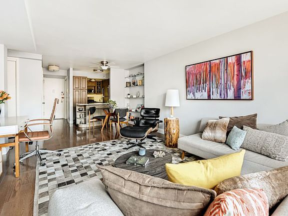 5th image of 32 Gramercy Park S #13F