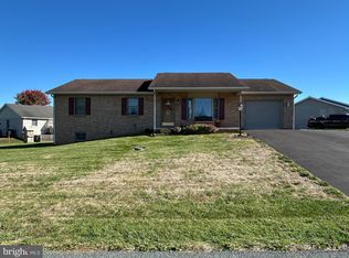 10135 Jasper Dr, Greencastle, PA 17225