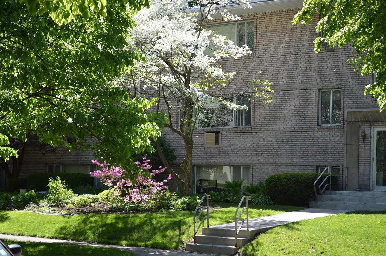 1077 East Ave — Photo 2
