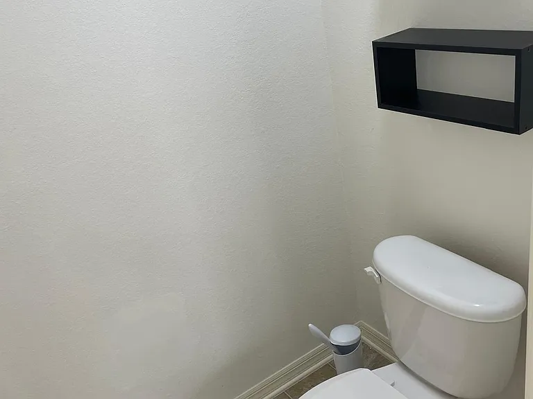 658 Sierra Cir — Photo 9