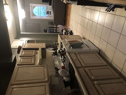 Rented by Standard Living Realty Inc | media 22