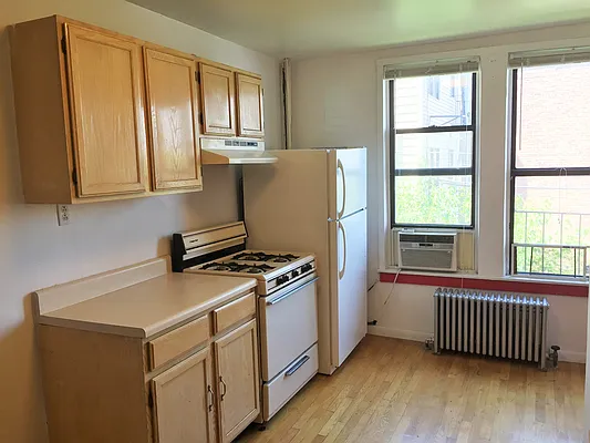 Rented by Remax Real Estate Professionals | media 9