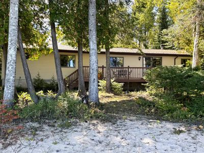 1176 Shore Dr, Cheboygan, MI, 49721