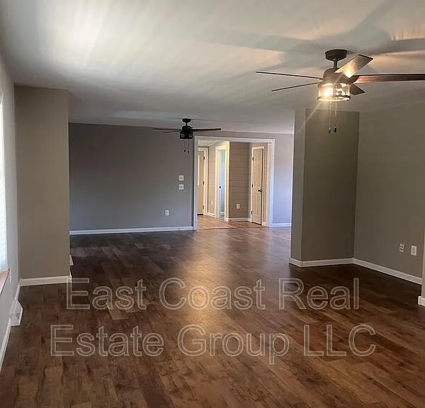 18061 Crampton Ln — Photo 4
