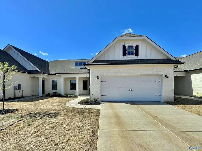 213 Paca Ln