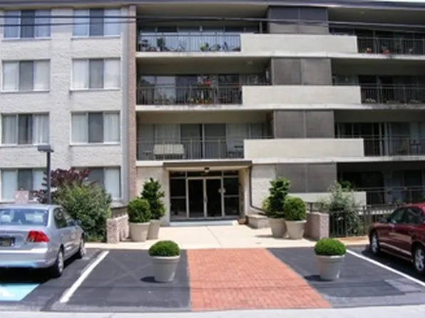 2300 Riddle Ave APT 3, Wilmington, DE 19806