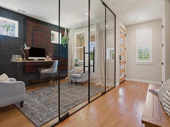 4th image of 86 Black Walnut Lane