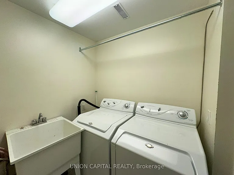 73 Manston Cres #BASEMENT — Photo 11