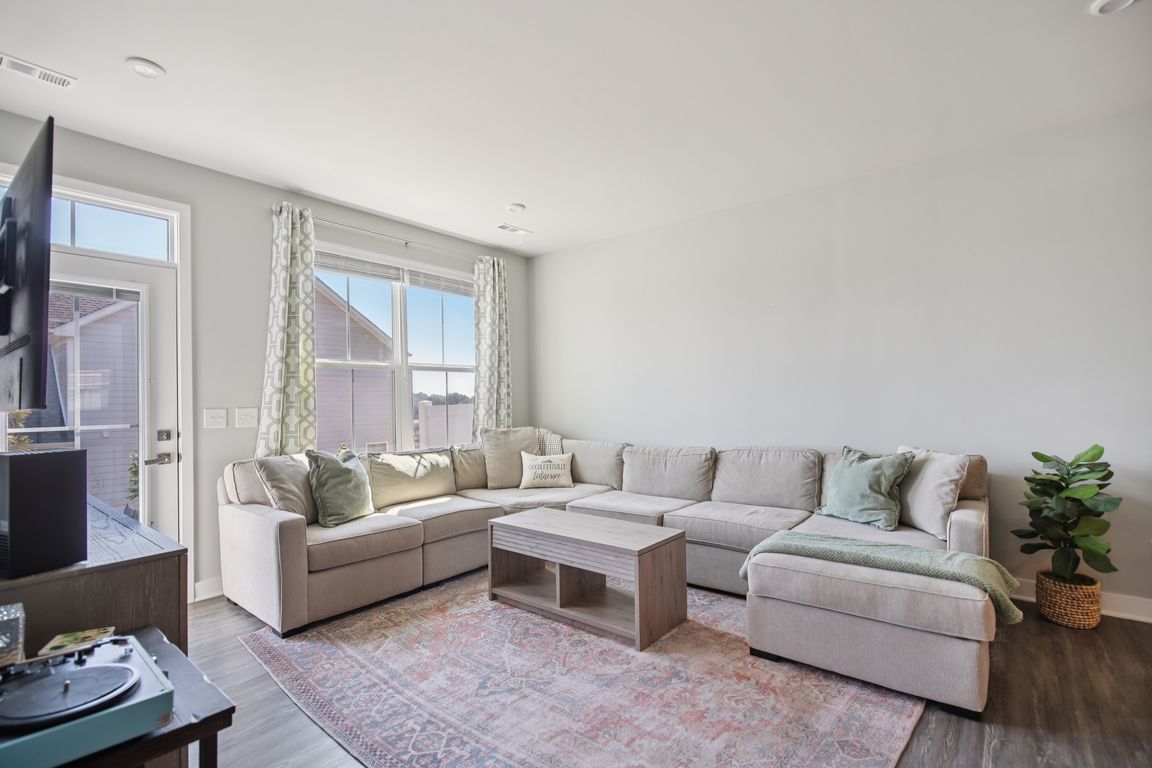 next background image