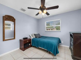 1281 W 35th St, Riviera Beach, FL 33404