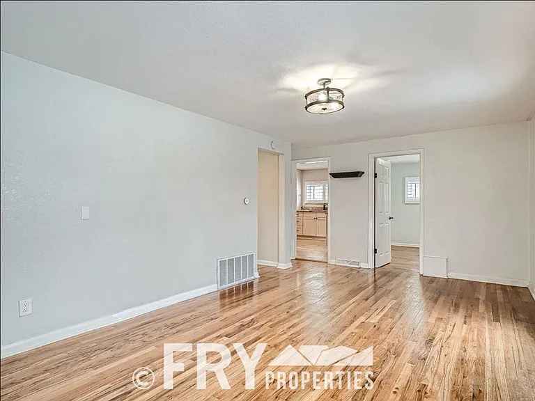 98 S Newland St — Photo 16