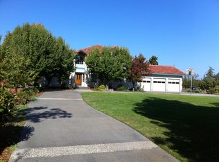 5533 Oak Meadow Dr, Santa Rosa, CA 95401