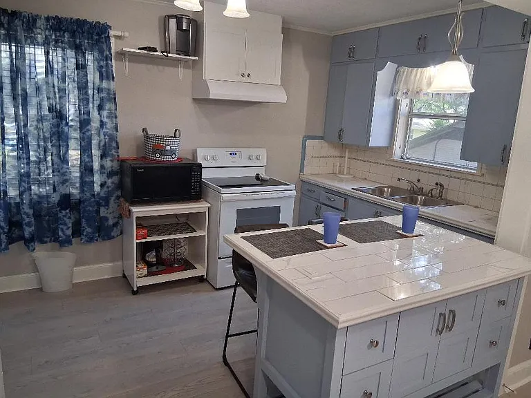 813 Raab Ave — Photo 12