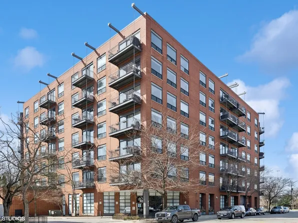 859 W Erie St APT 309, Chicago, IL 60642