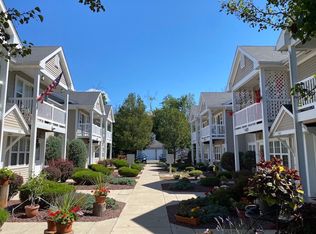 1082 Summitville Dr, Webster, NY 14580