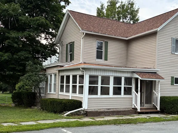 403 River St, Hawley, PA 18428