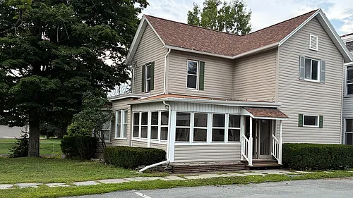 403 River St Photo 1