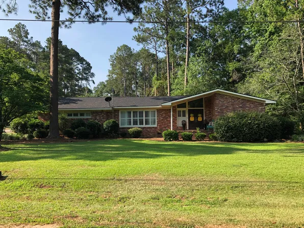 321 Orndorff Dr SW, Dawson, GA 39842