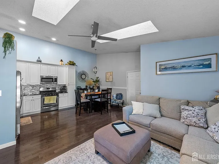 9 Ruby Ct — Photo 8