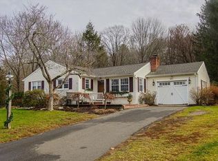 11 Ridgewood Rd, Woodbury, CT 06798