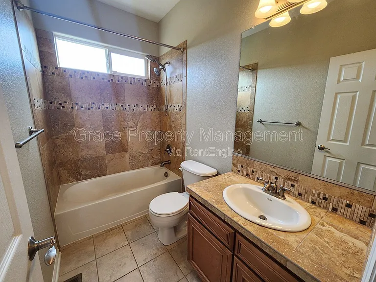1969 Fairway Pointe Dr — Photo 9