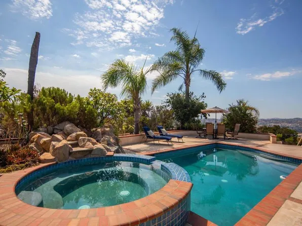 2155 Vista Valley Rim Pl, El Cajon, CA 92019