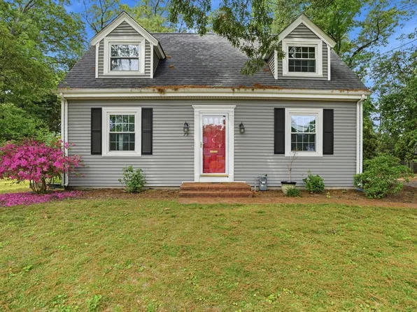 73 Allen Ave, Attleboro, MA 02703
