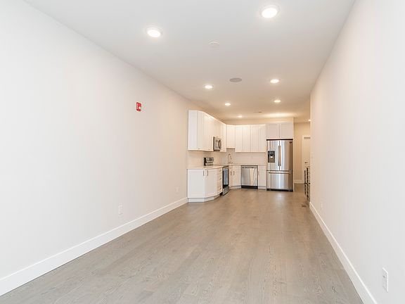 5th image of 1306 N Marshall St #1