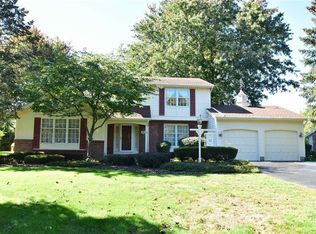 51 Briar Wood Ln, Rochester, NY 14626