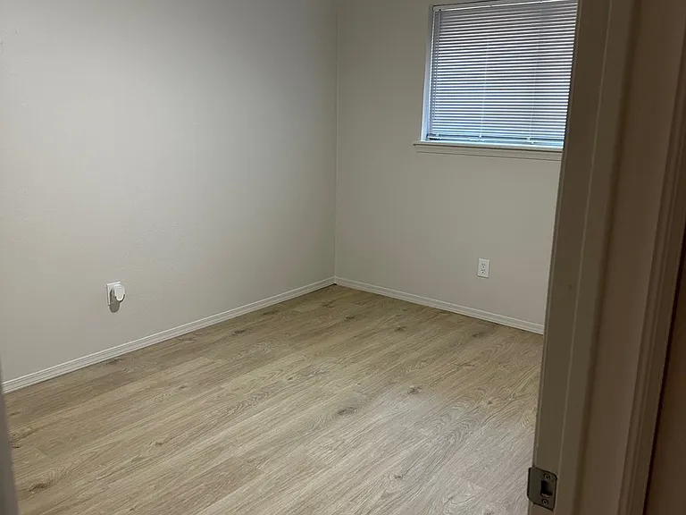 120 N Smythe Ave #120 — Photo 9